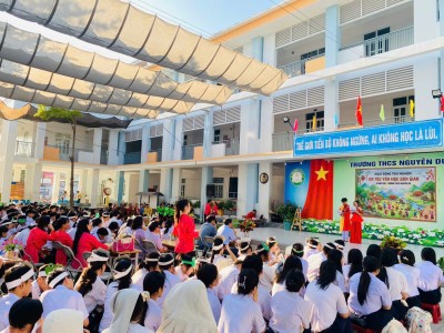 ĐỪNG CHỈ LƯỚT QUA, HÃY “CHẠM” ĐỂ ĐỒNG HÀNH!